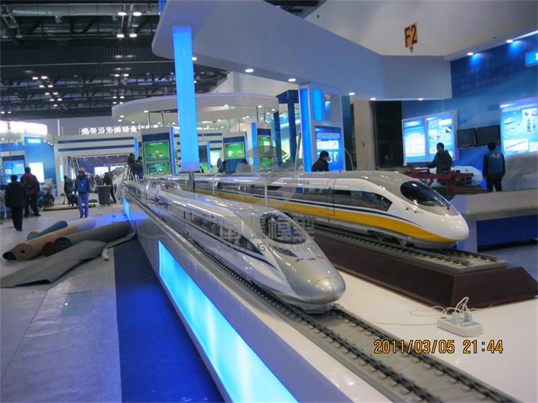 剑阁县车展车模